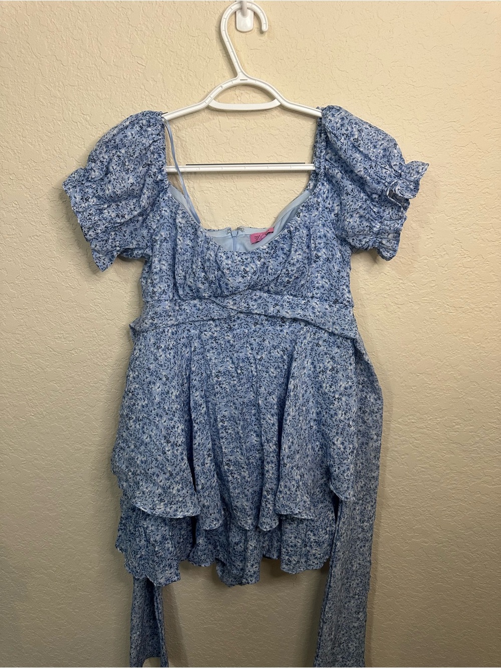 Francesca's Collections Light Blue Floral Puff-Sleeve Dress